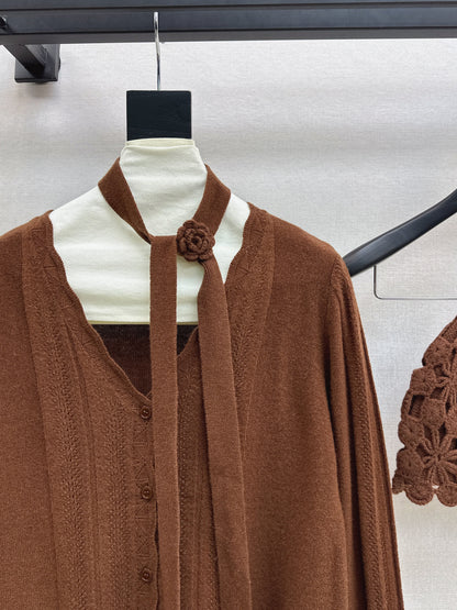 25fw new V-neck cardigan + flower hollow knitted hat set