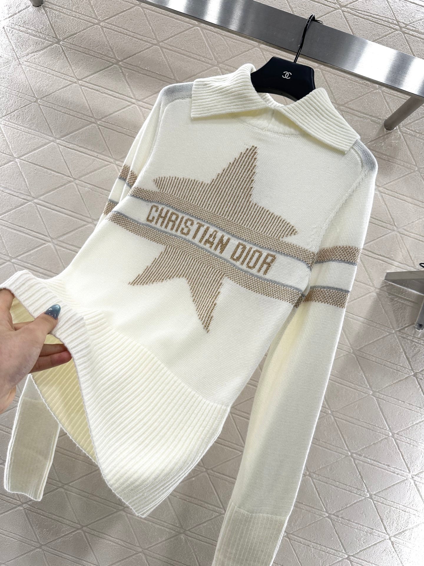 25 Collar Knitted Cashmere Sweater
