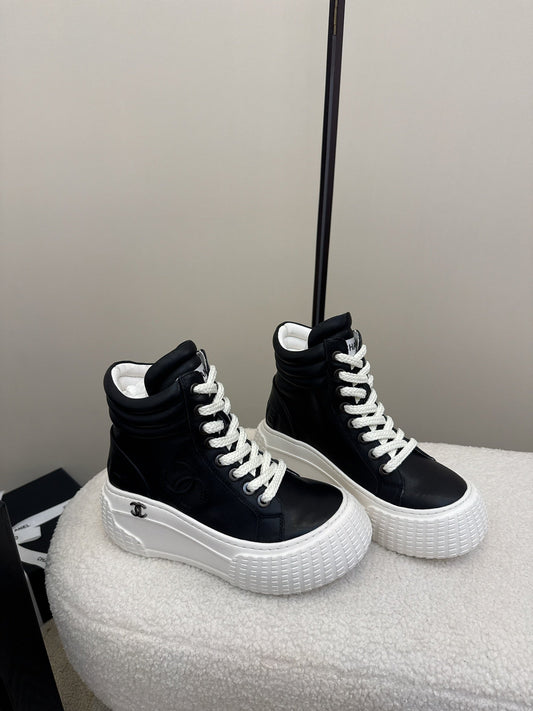 25 Thick soled mid top casual shoes（WHITE/NAVY/BLACK）