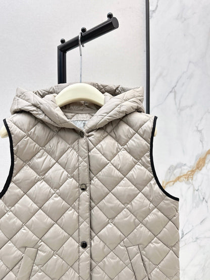 25 New Diamond Hooded Down Vest Jacket