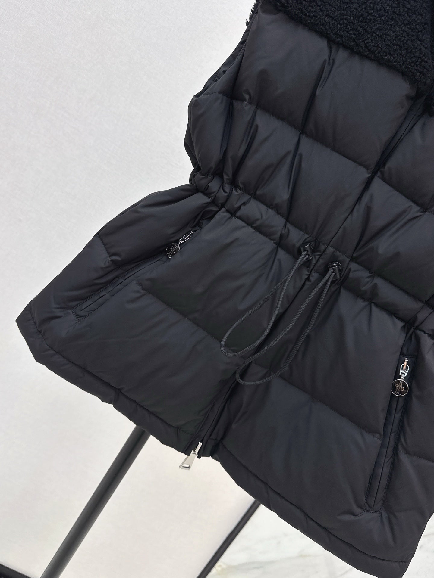 25 New environmentally friendly lambswool down jacket vest(White/Black)