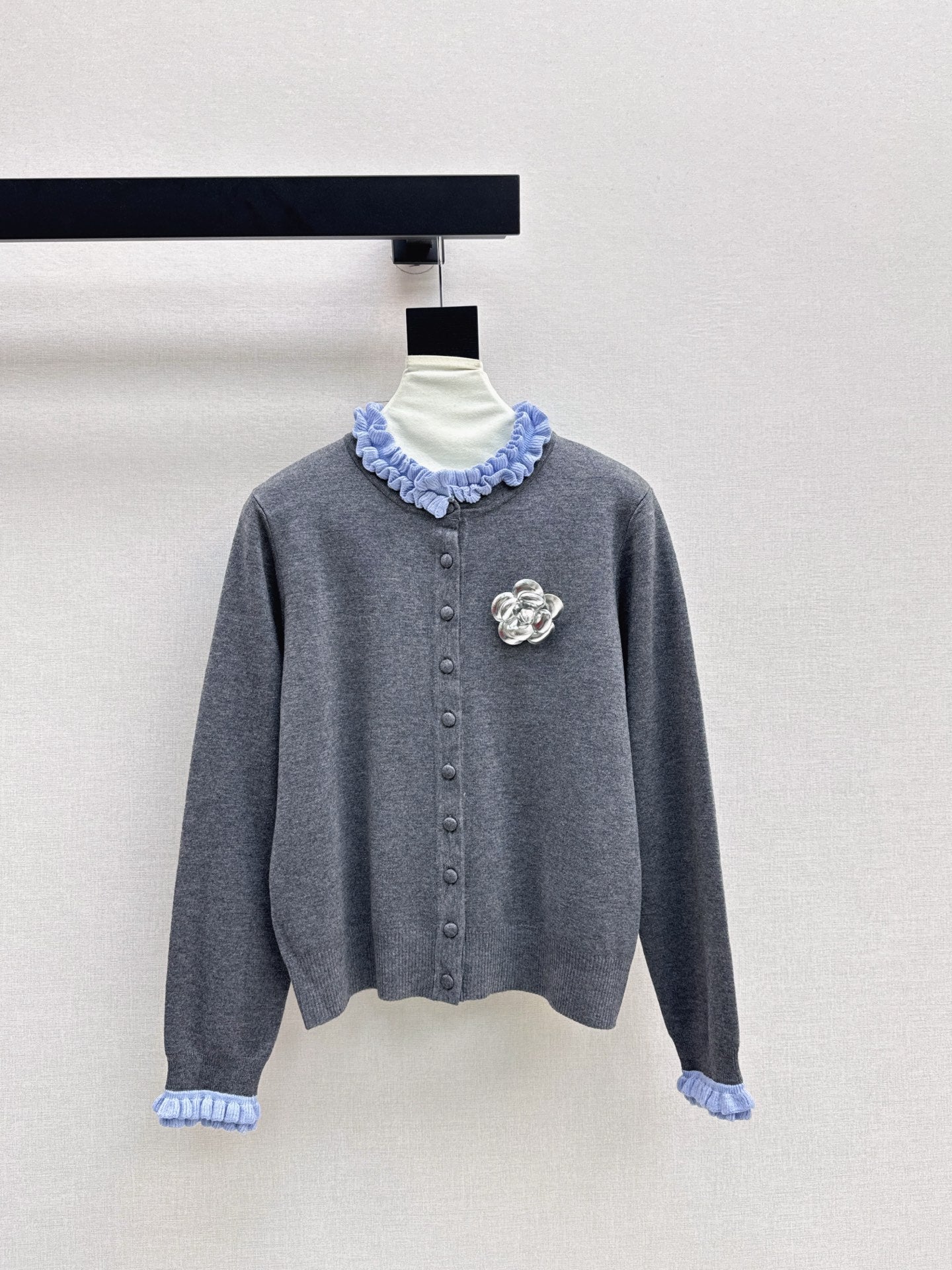 25fw new camellia fake two-piece knitted cardigan