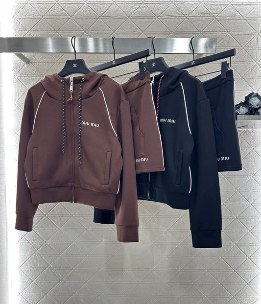 25 Hooded jacket and short skirt set