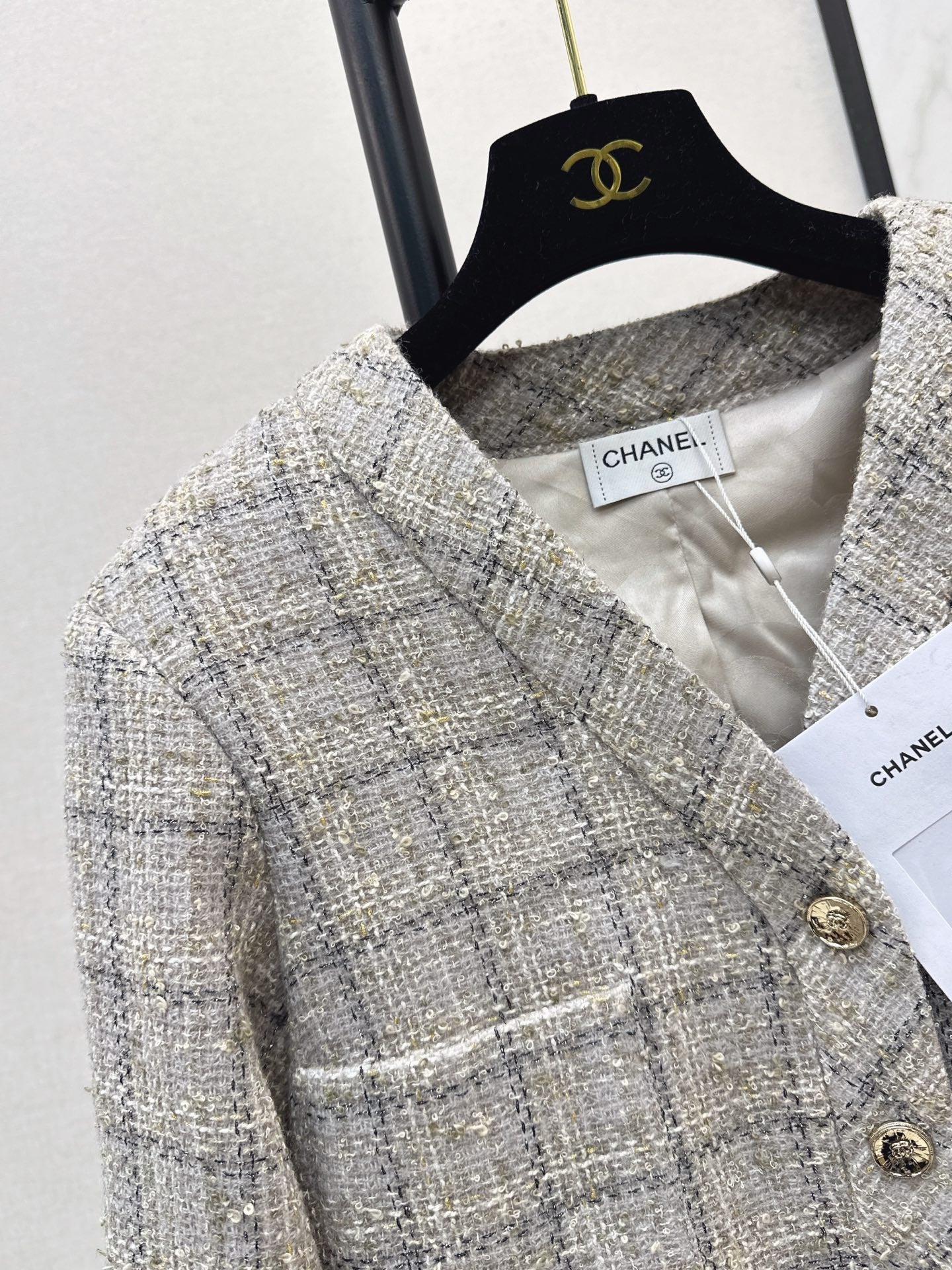 25 New V-neck woven jacket
