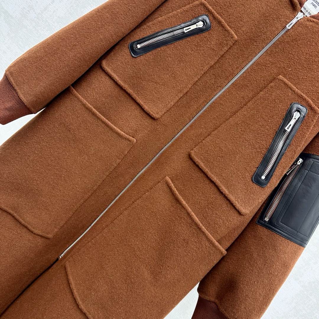 25 Long woolen coat