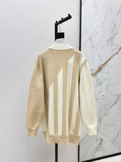 25 New premium V-neck knitted cardigan