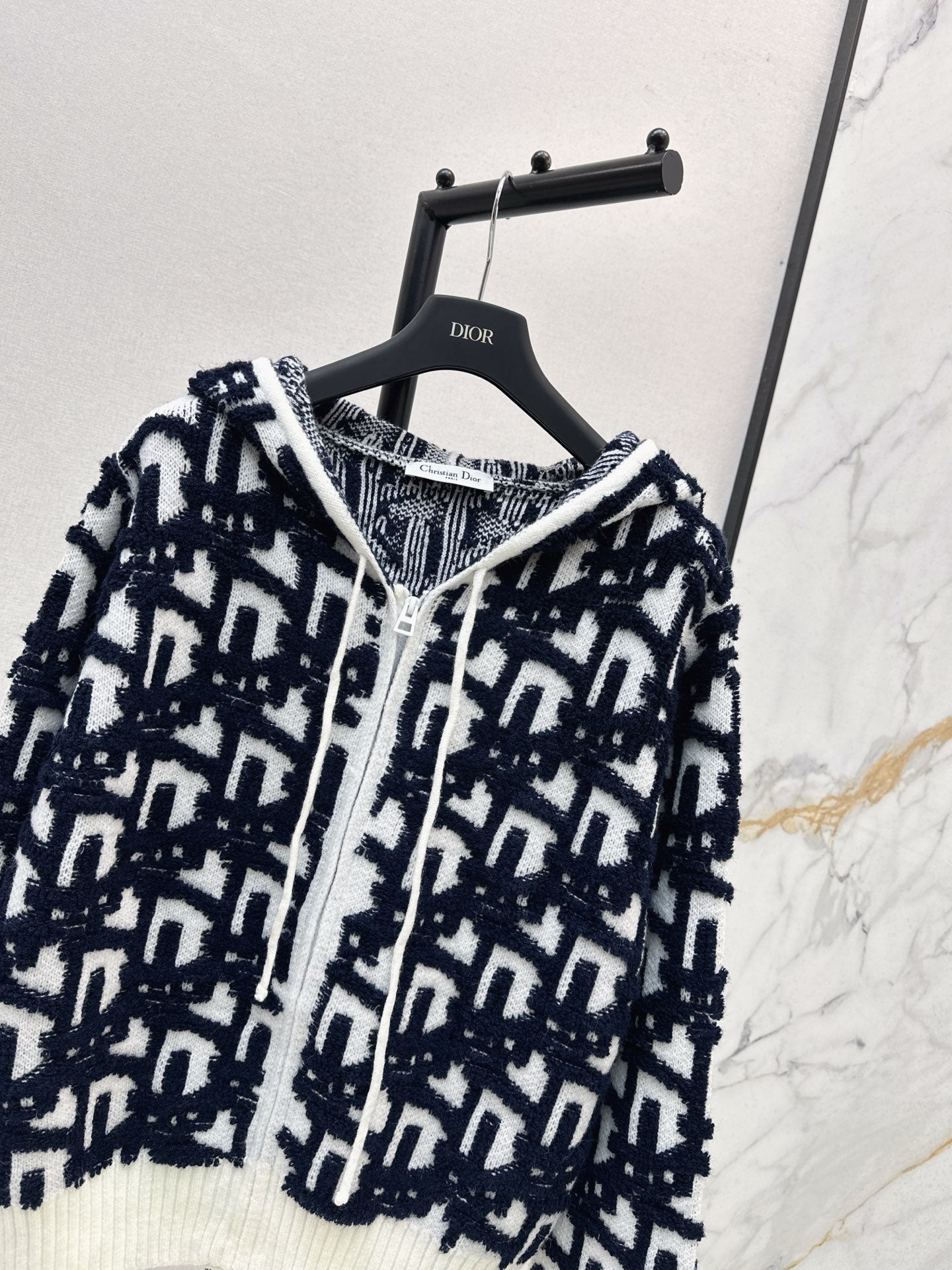Hooded knitted cardigan