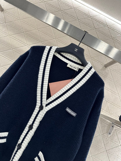 Loose knitted wool cardigan