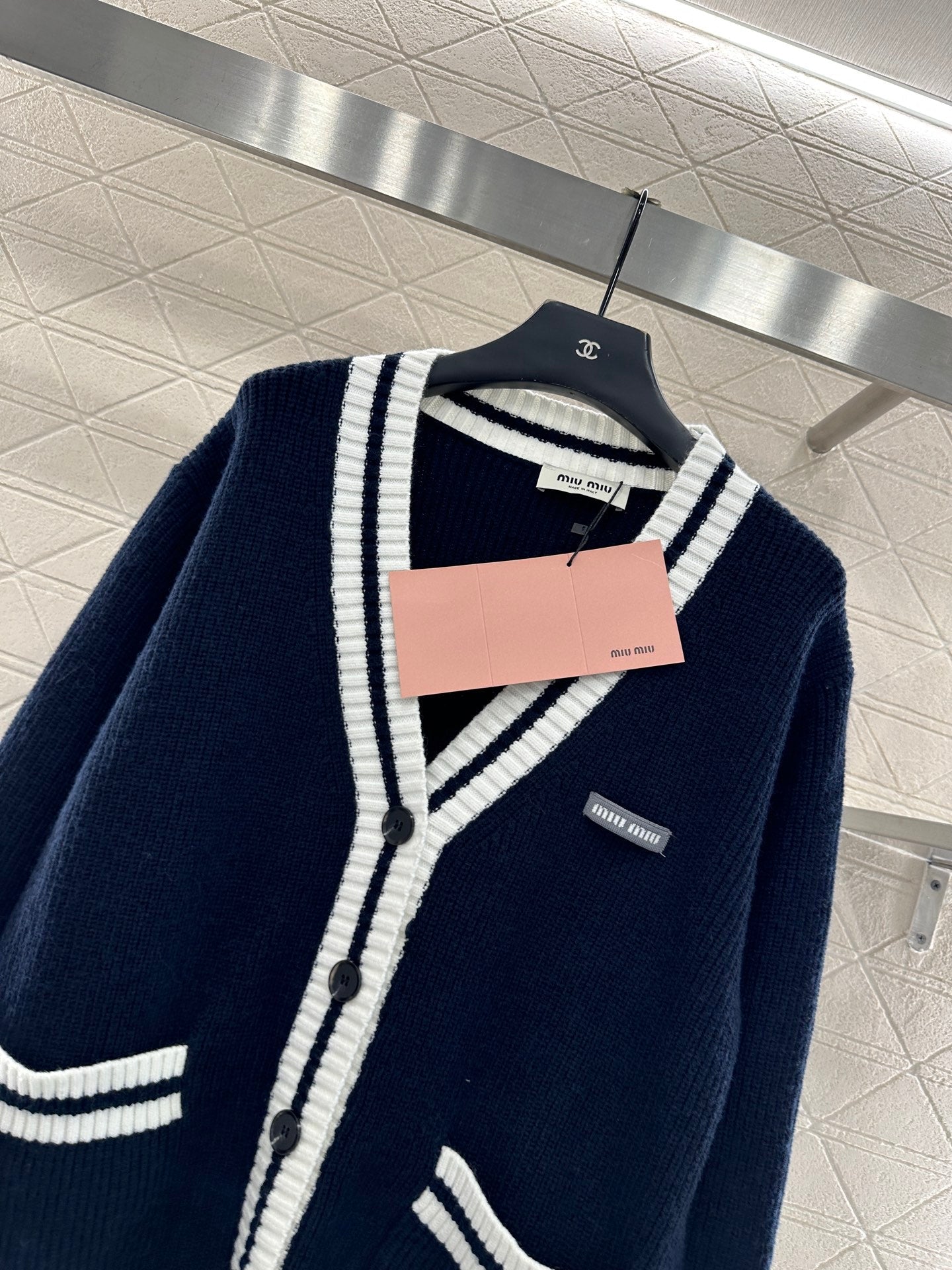 Loose knitted wool cardigan