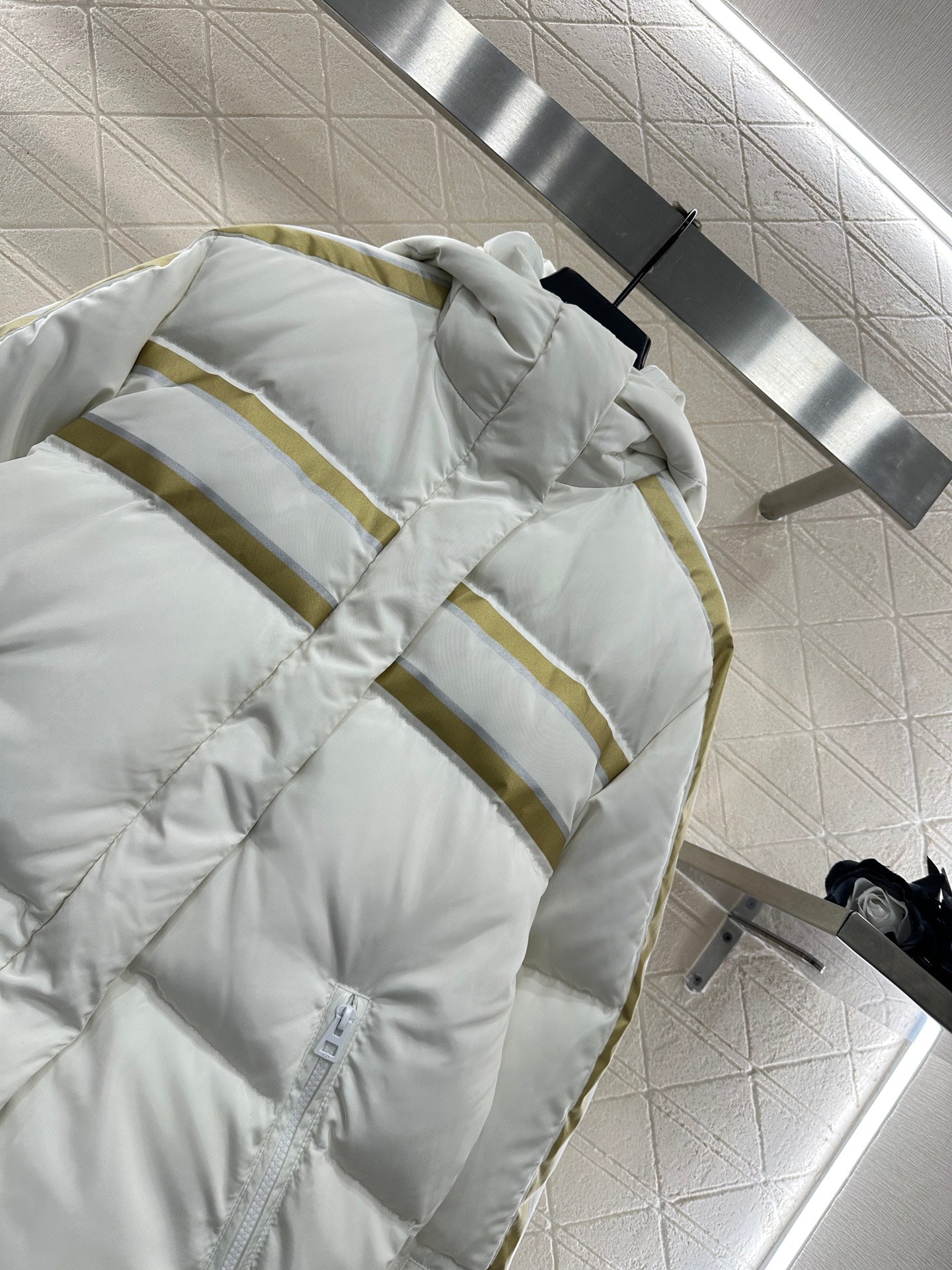 Stand collar five-pointed star down jacket