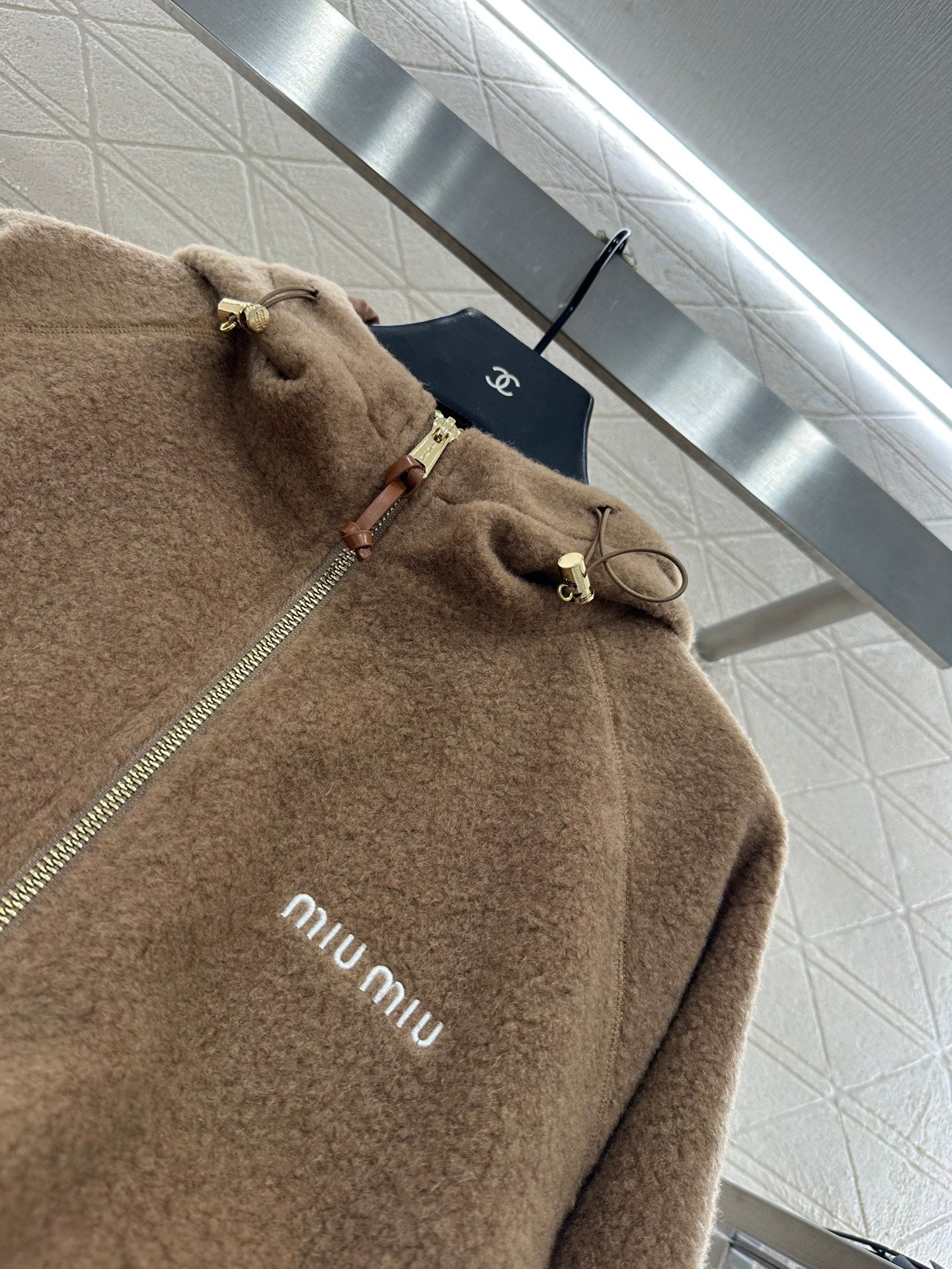 Hooded drawstring lambhair zipper jacket