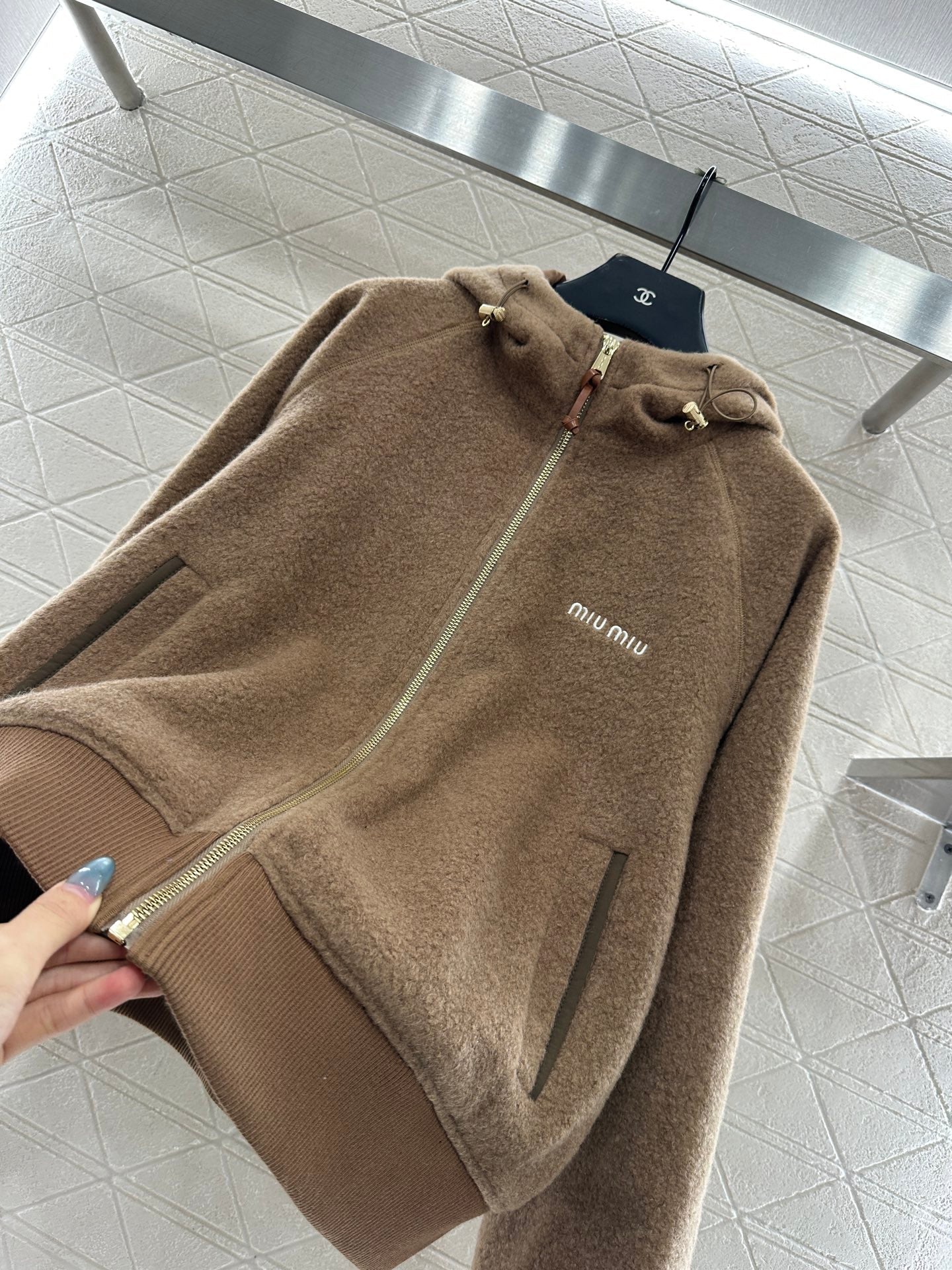 Hooded drawstring lambhair zipper jacket