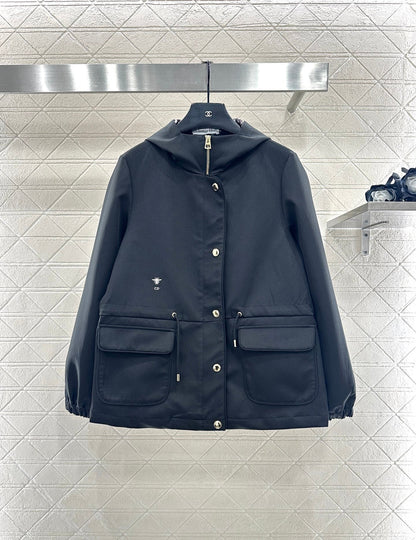 Hooded drawstring windbreaker jacket