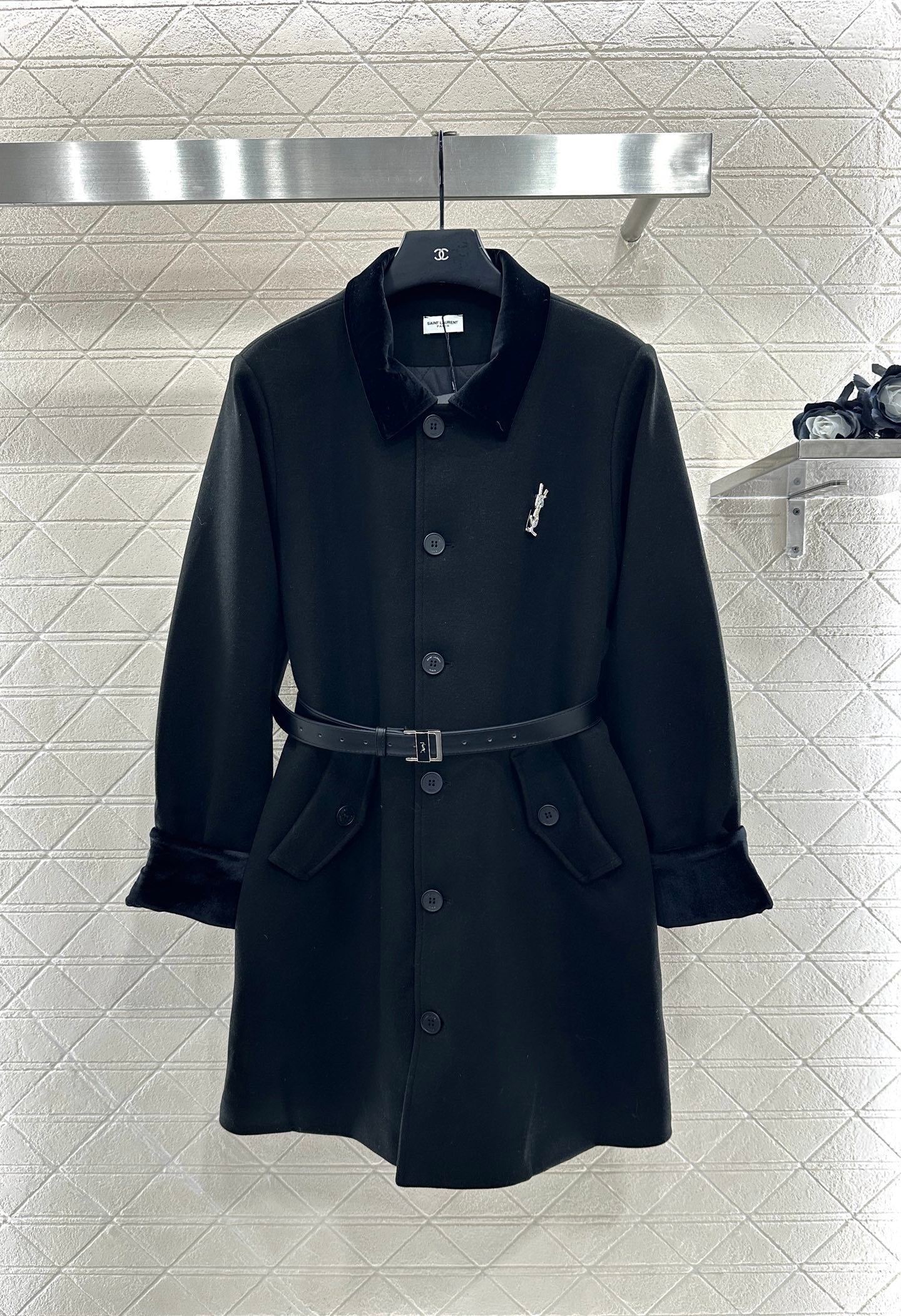 Collar waistband mid length jacket