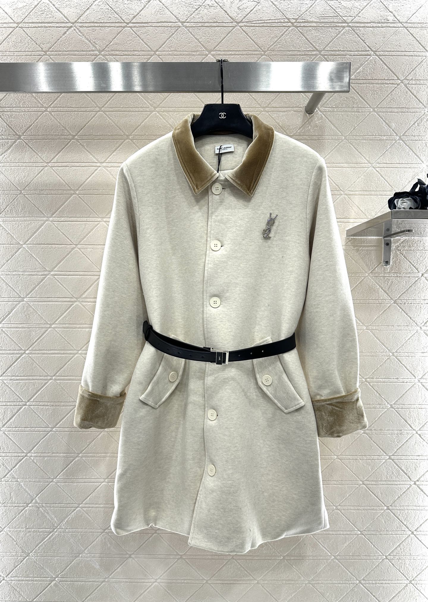 Collar waistband mid length jacket
