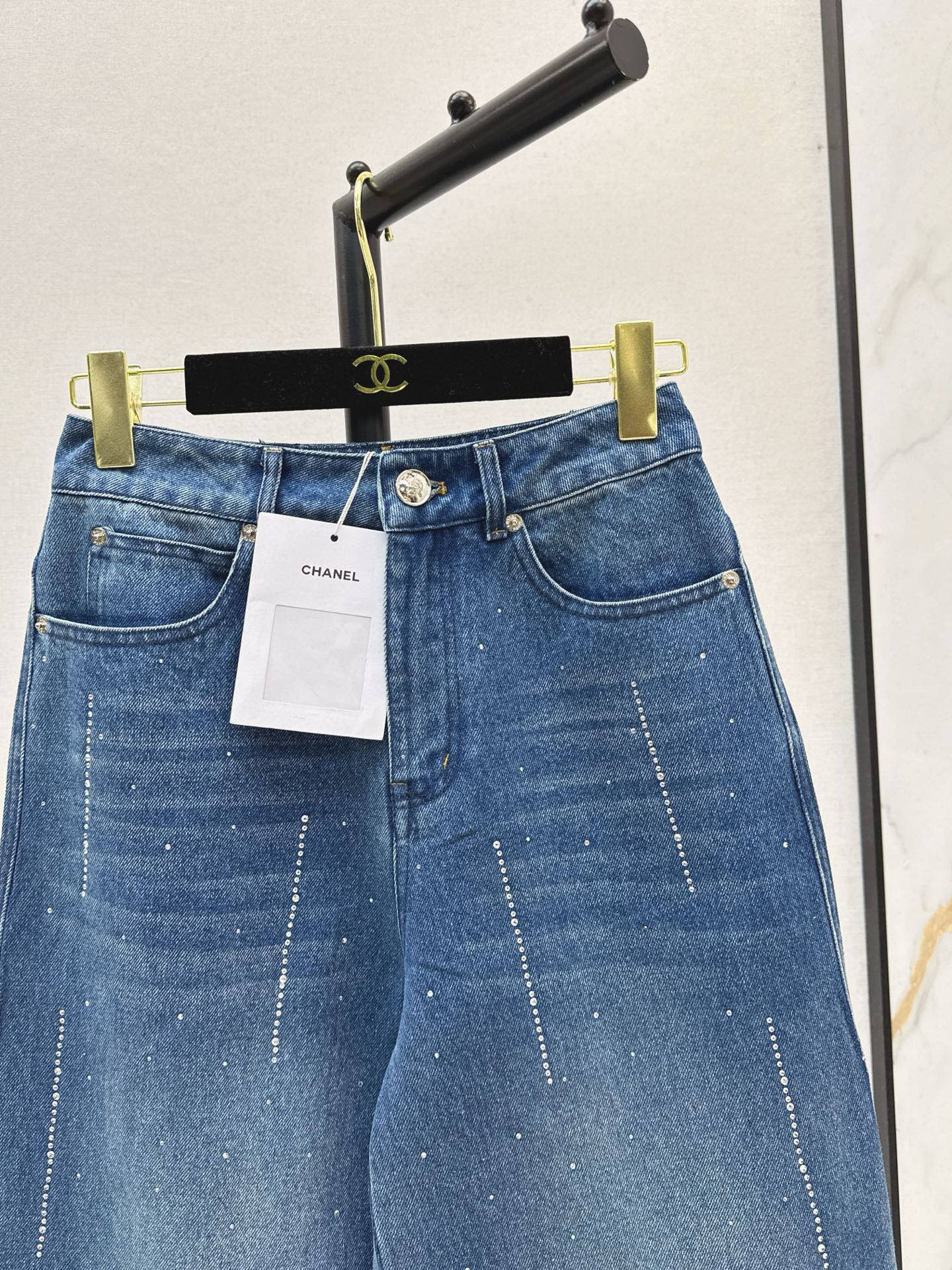 Hot-fix rhinestone jeans