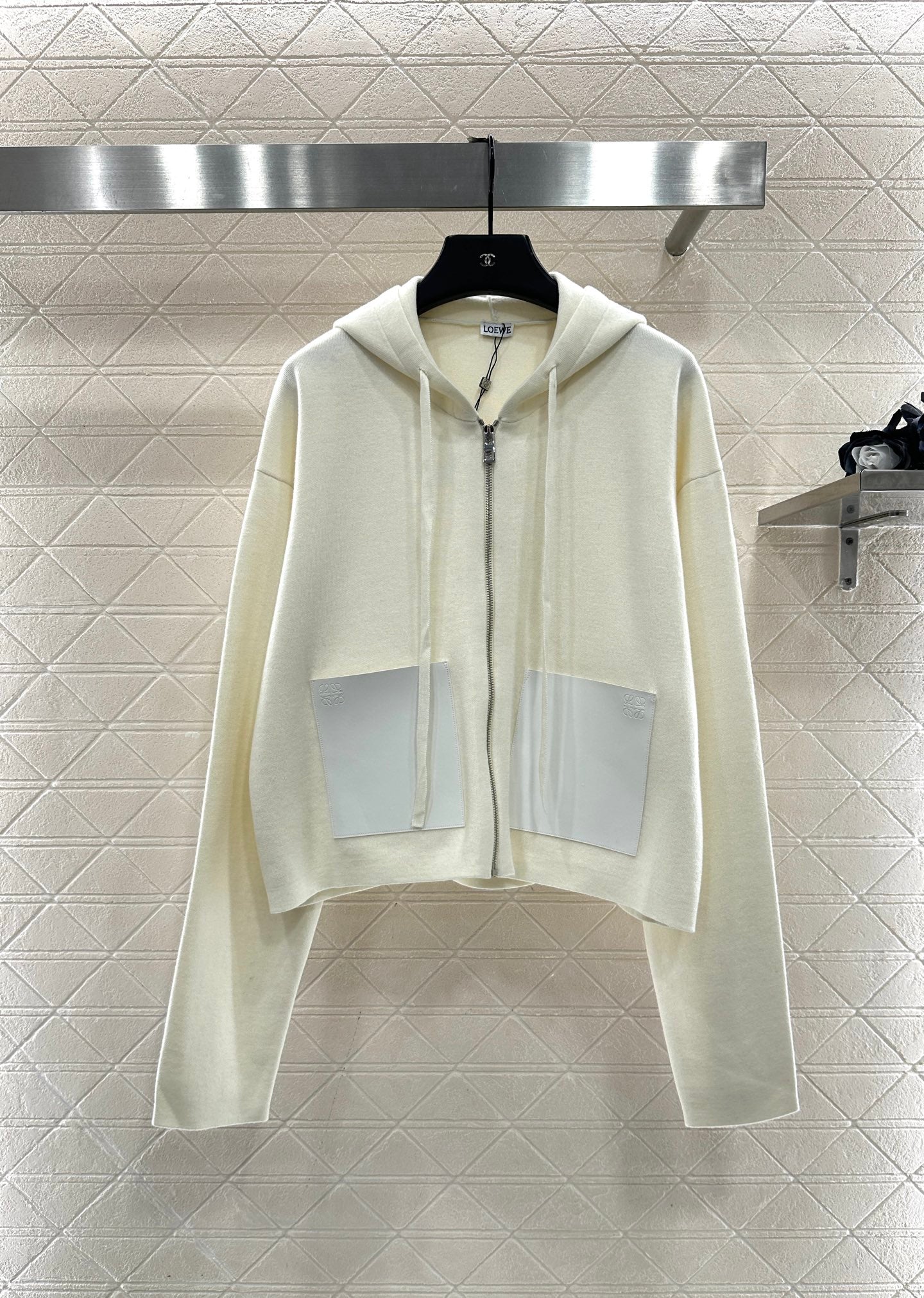 Hooded zip-up cowhide pocket wool coat
