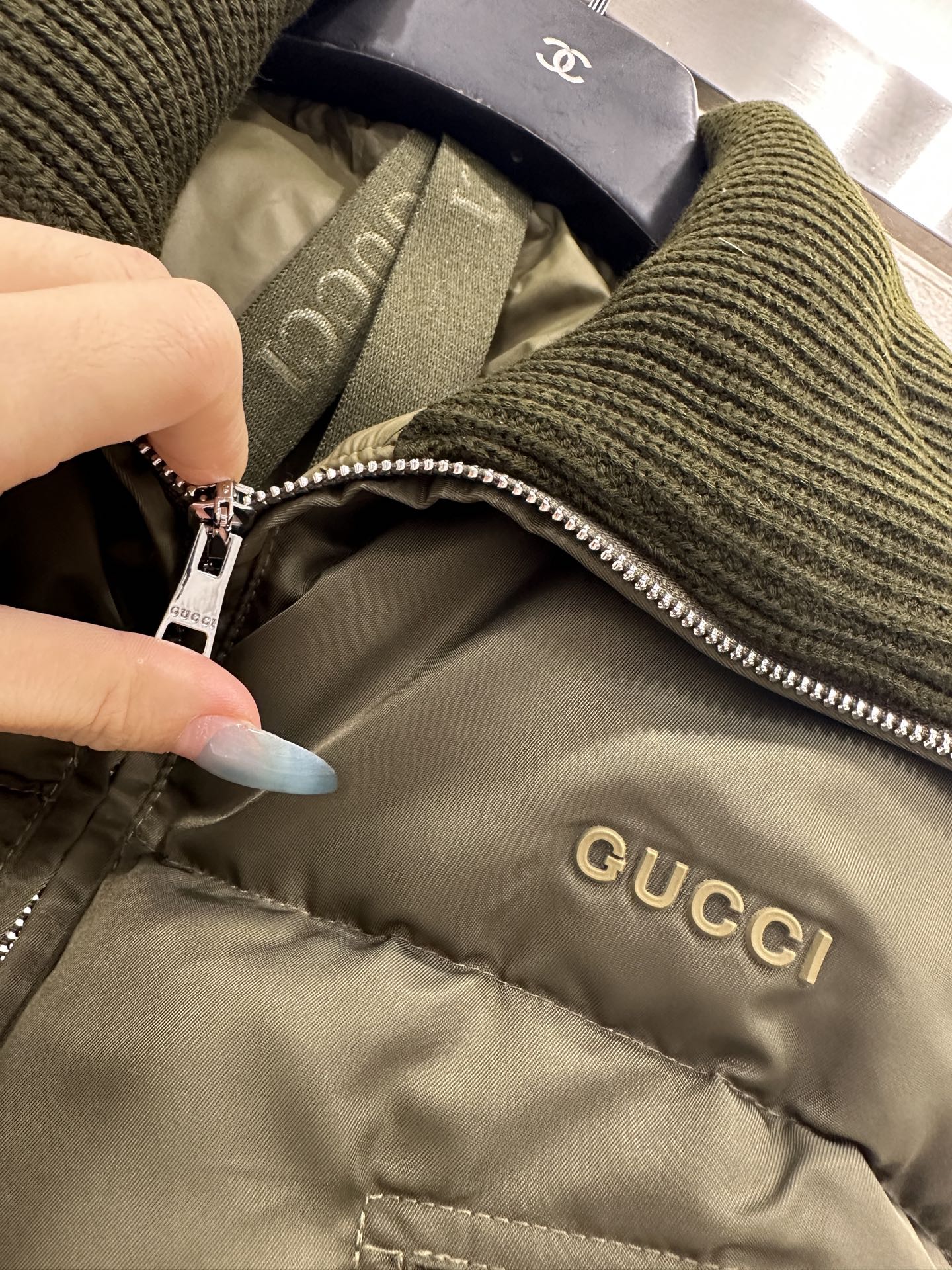 Knitted collar zip-up down jacket