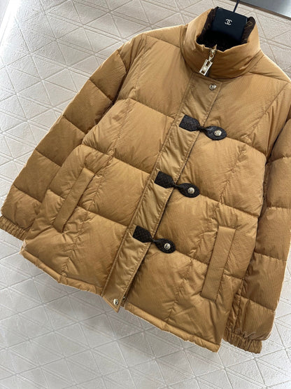 Leather buckle stand-up collar down jacket