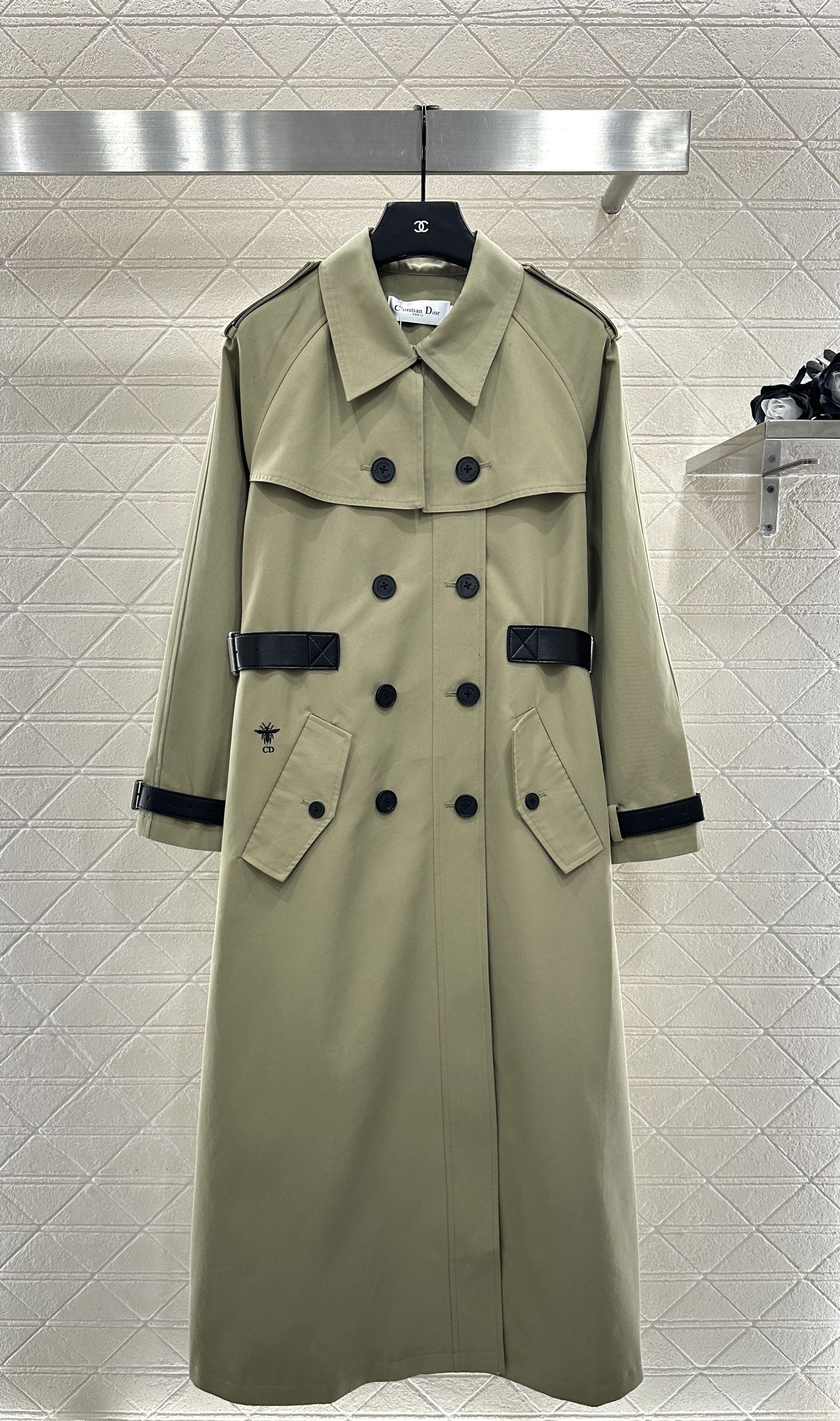 Leather buckle long trench coat