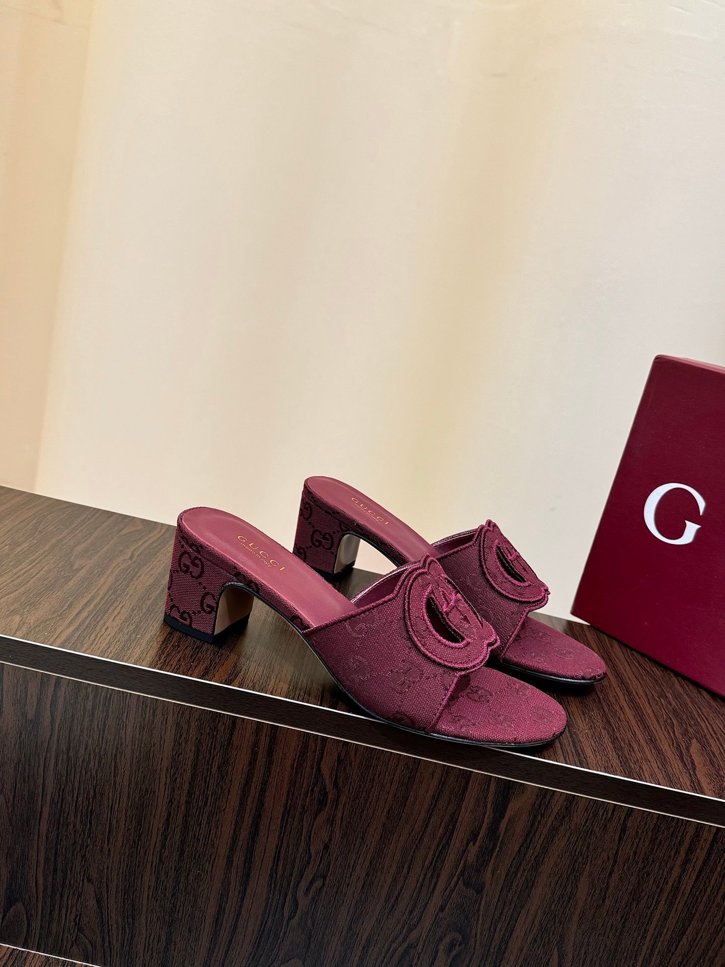 slide sandals