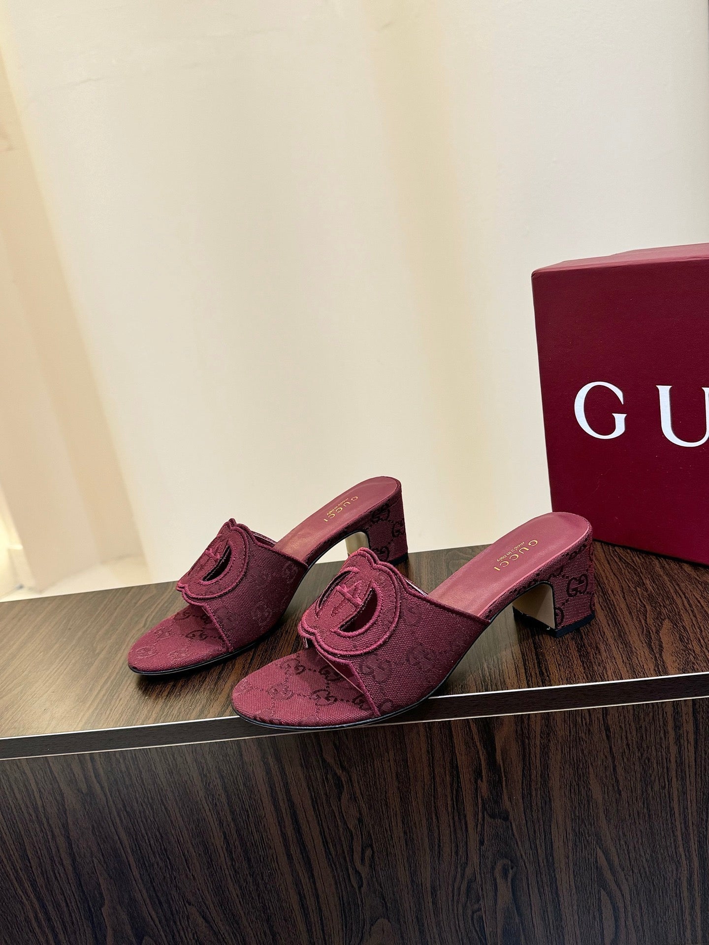 slide sandals