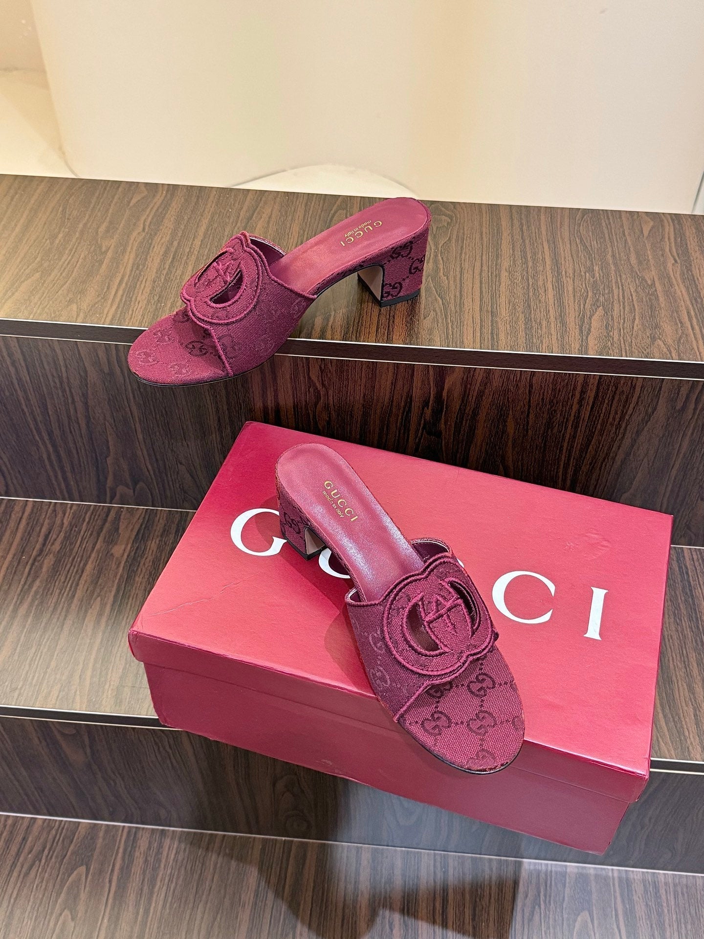 slide sandals
