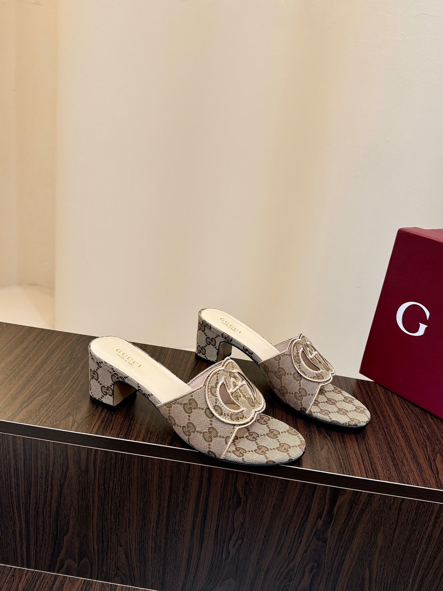 slide sandals
