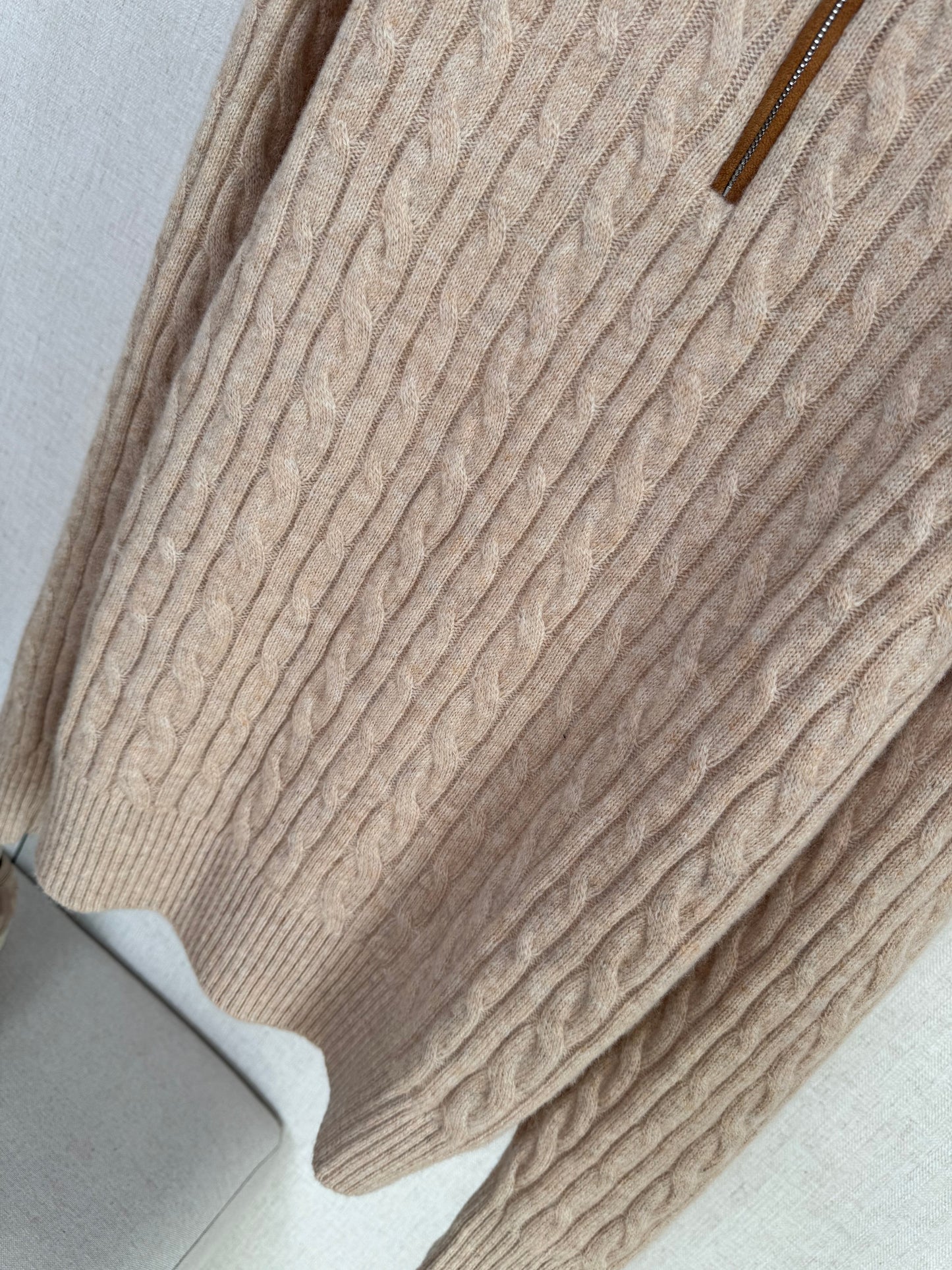 Loro 25fw leisure sweater