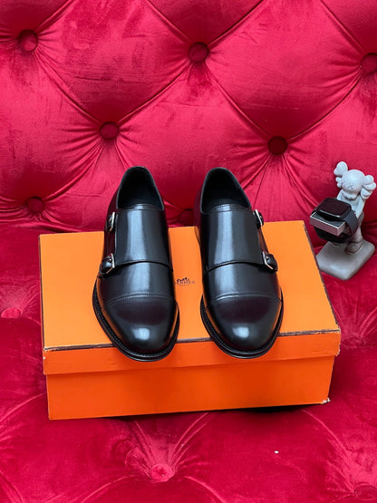 CD leather shoes