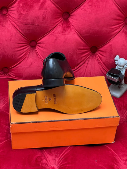 CD leather shoes