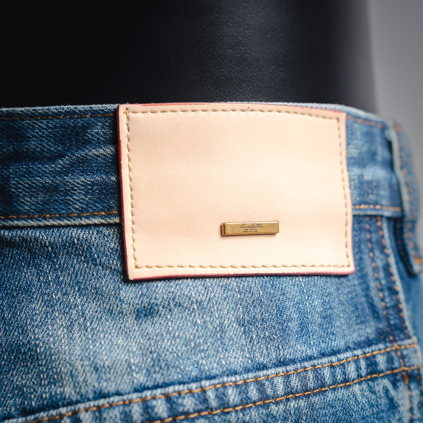 Louis 25fw washed jeans