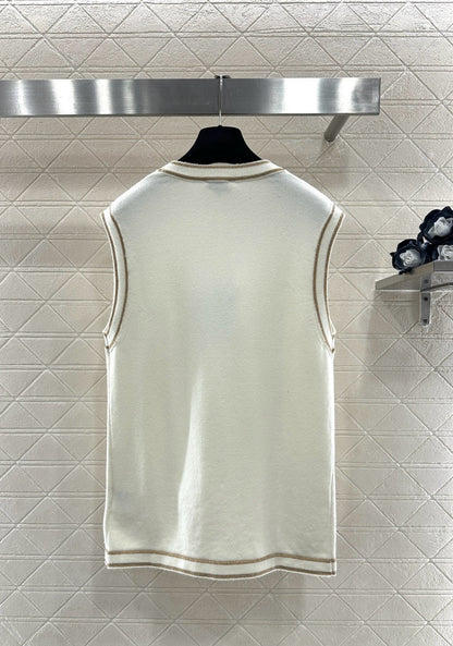 Knitted cashmere vest