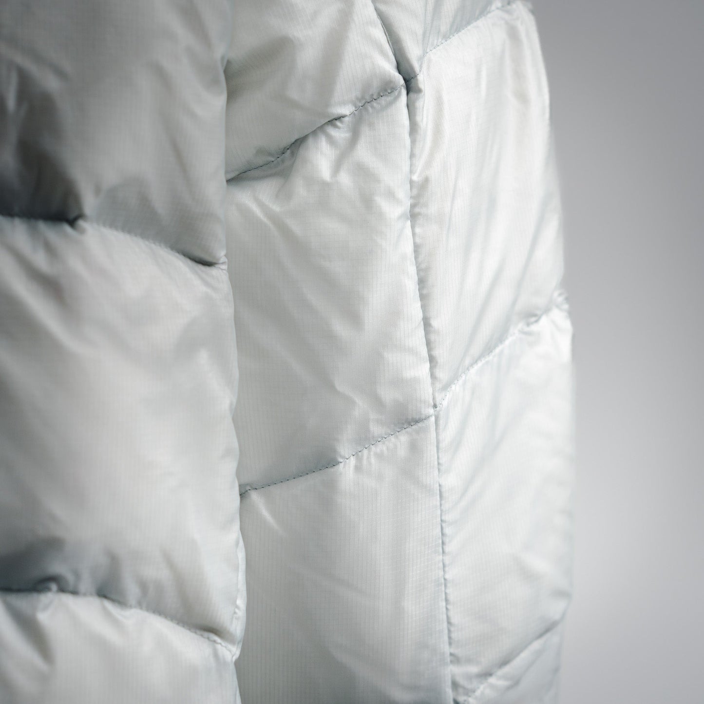 Mapmmut 25fw down jacket