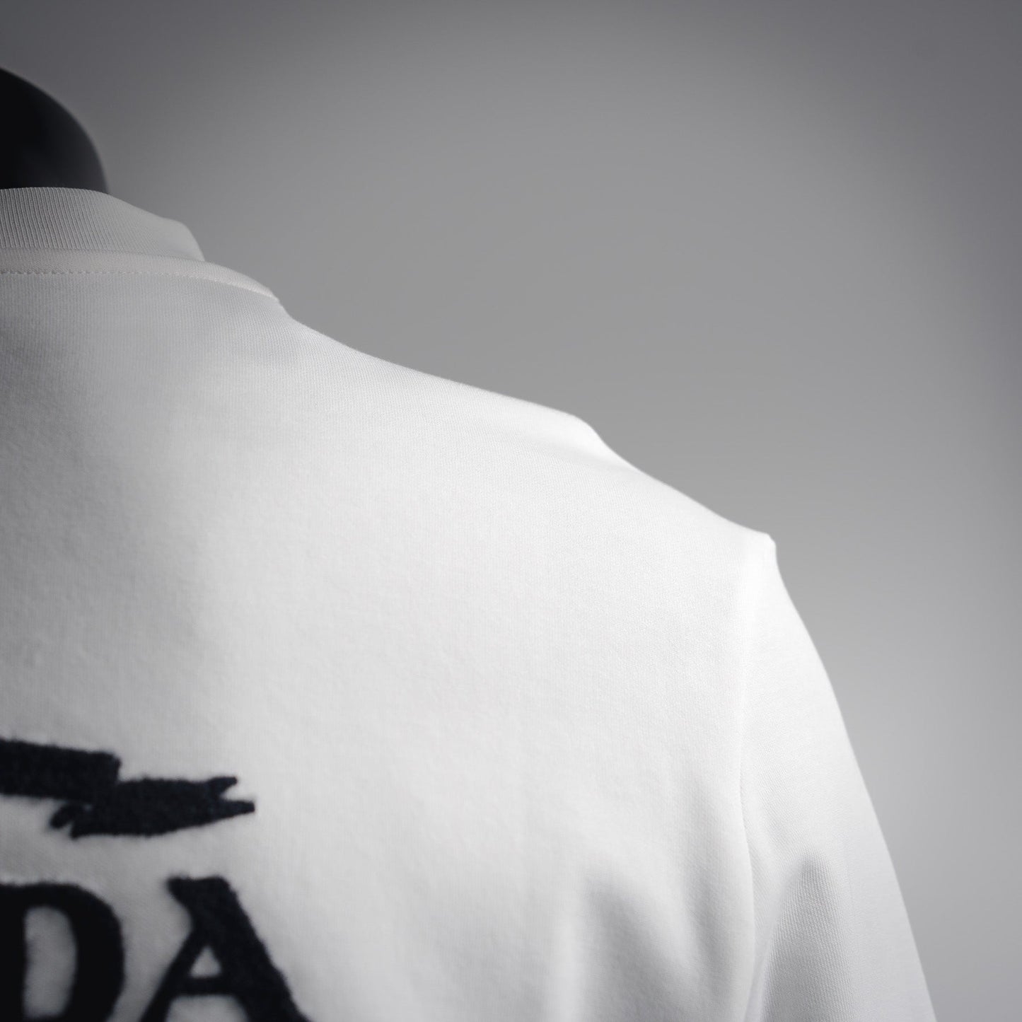 Pra 25fw embroidered sweatshirt