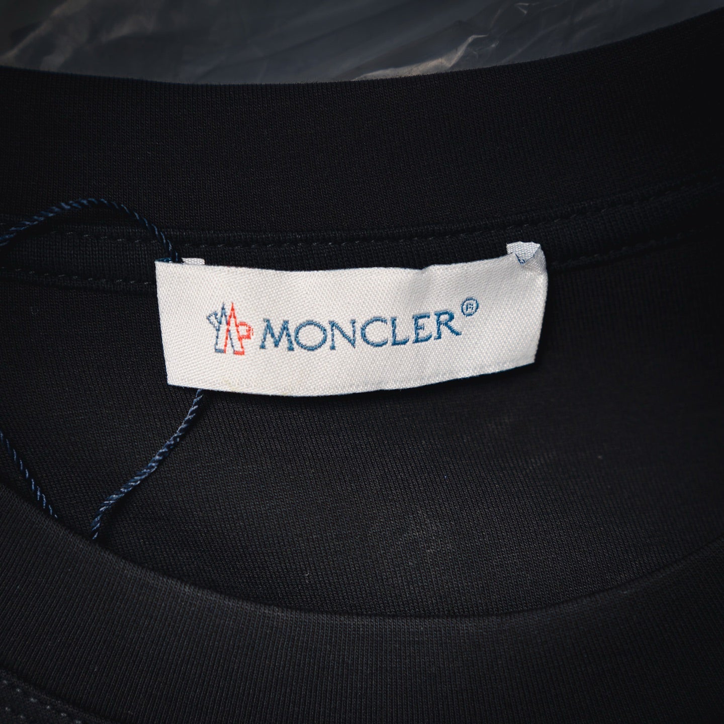 Mon 25fw embroidered sweatshirt