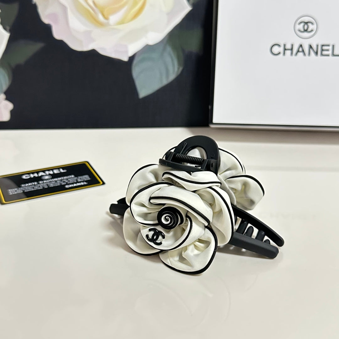 Camellia Vintage Hardware Grip