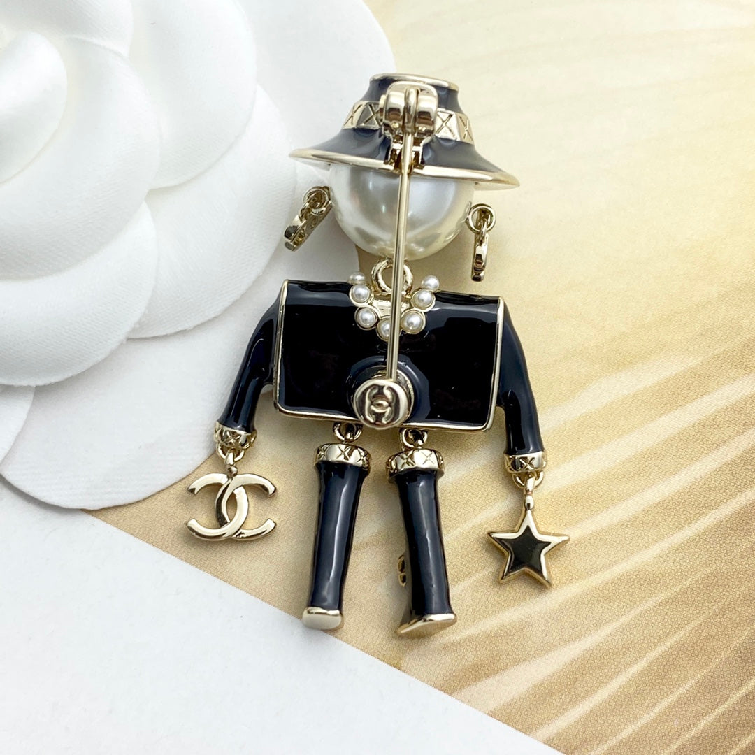 25 New Enamel Robot Brooch