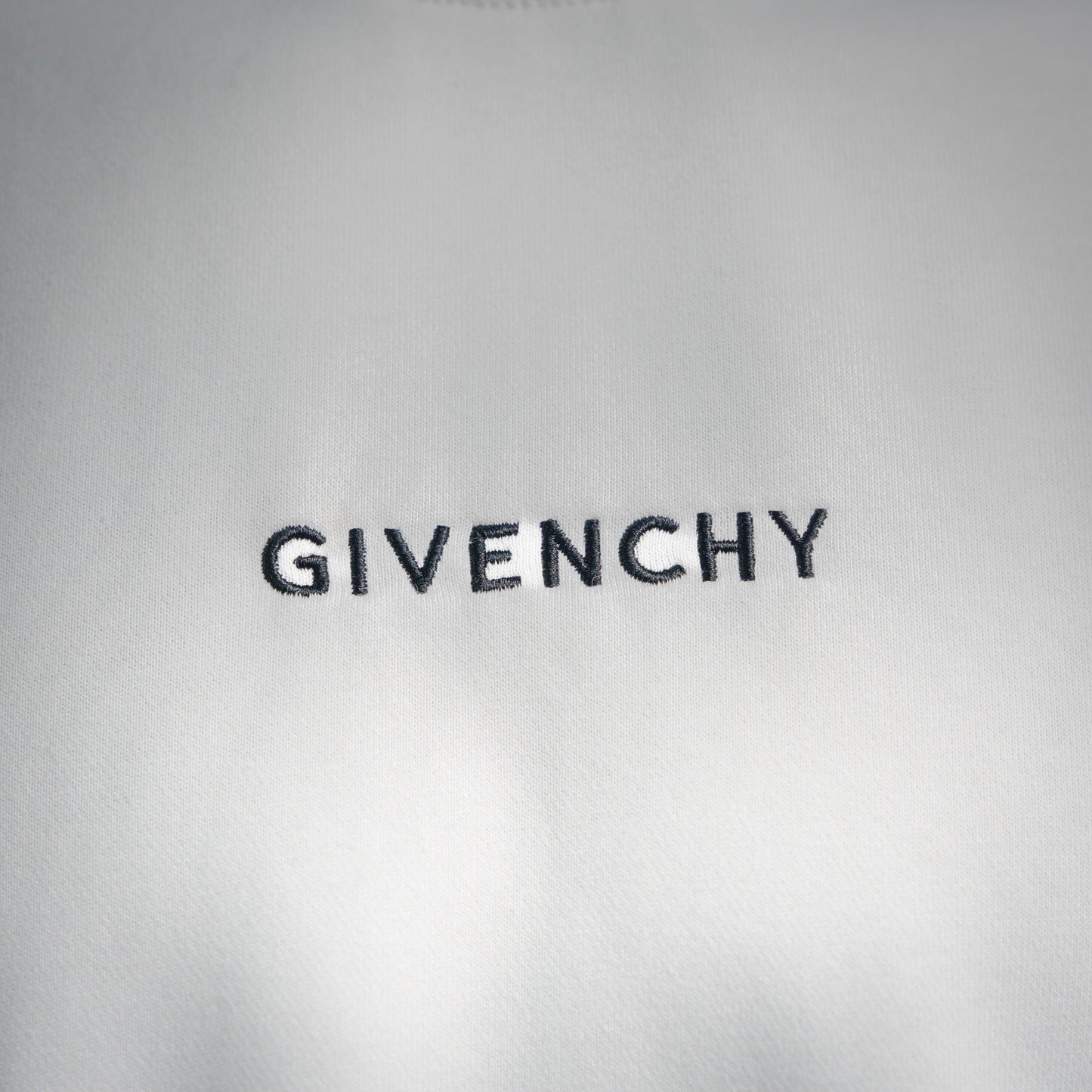 Give 25fw embroidered sweatshirt