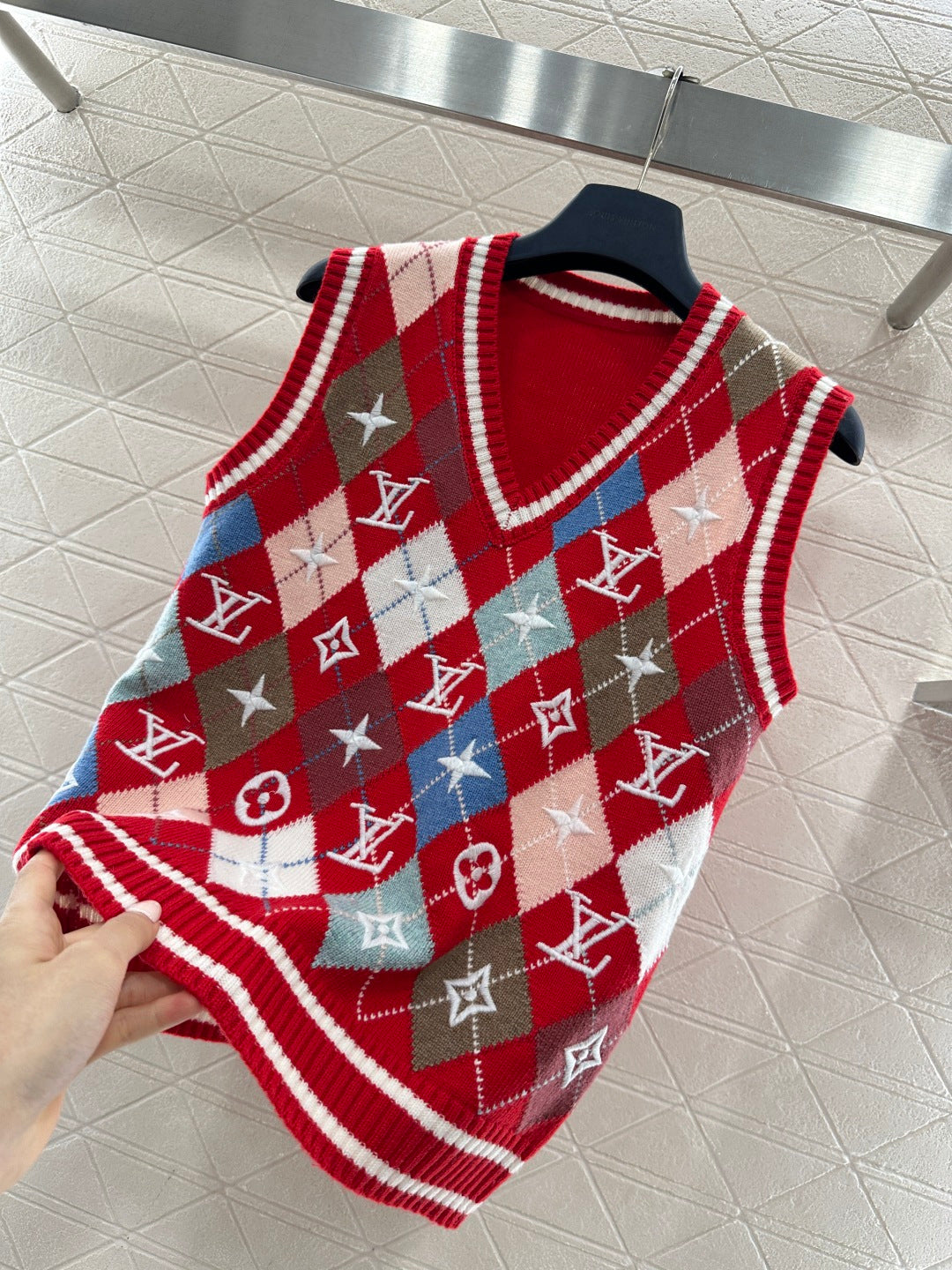 Embroidered Knit Vest