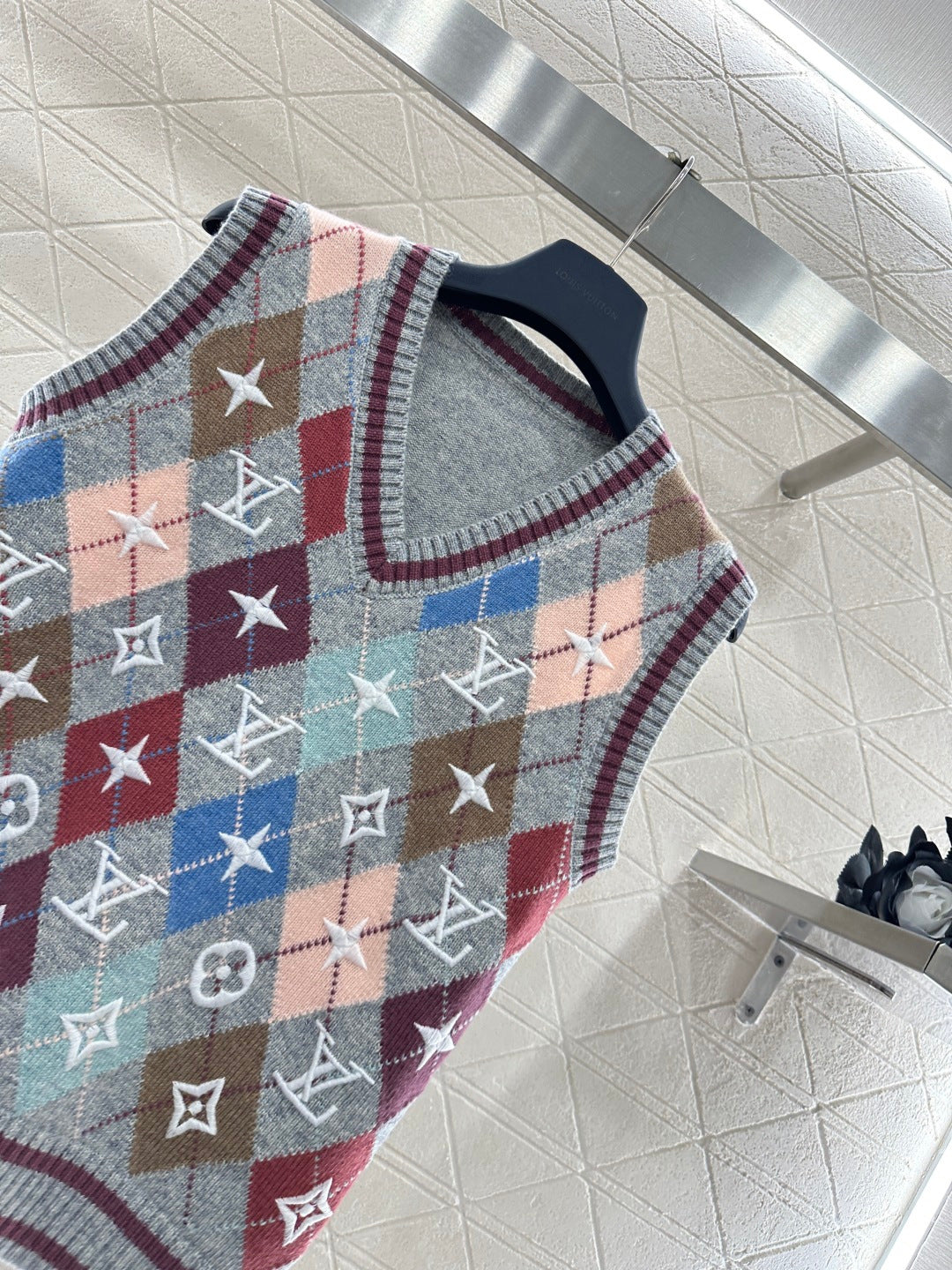 Embroidered Knit Vest