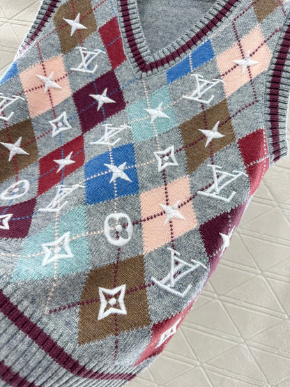 Embroidered Knit Vest