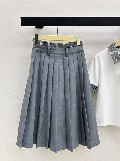 Age-defying outfit set