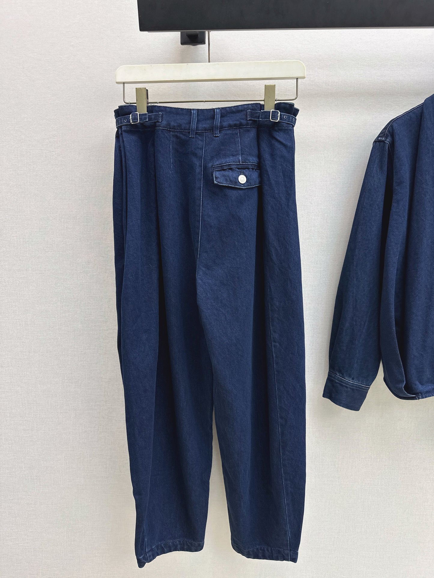 Tap-cut jeans