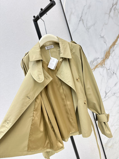 Short trench coat