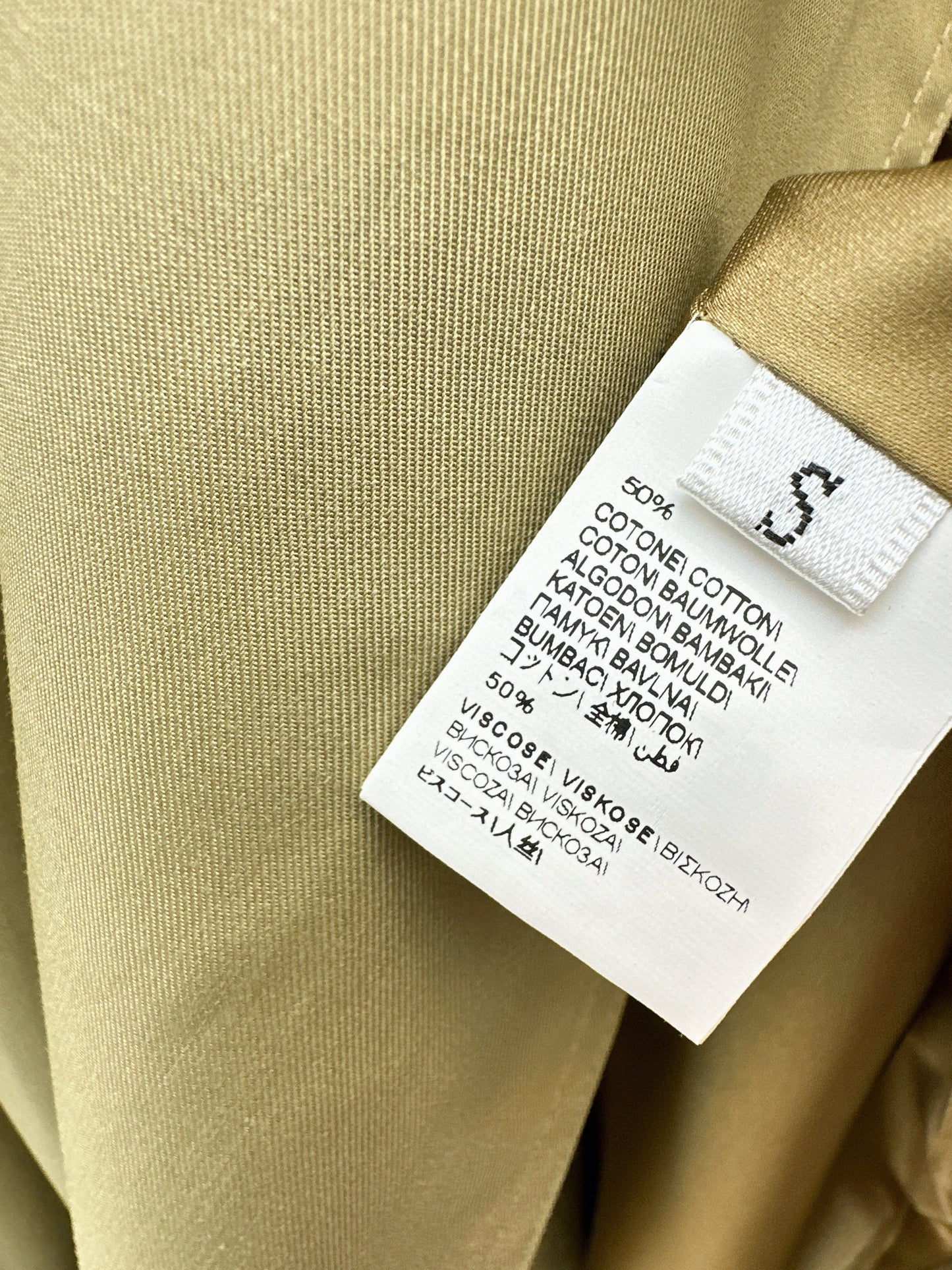 Short trench coat