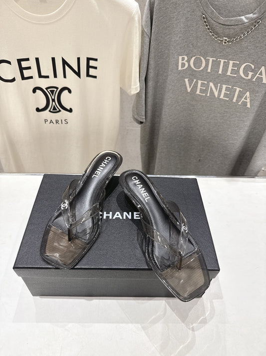 chanel/26SS NEW Transparent flip-flops beach slippers