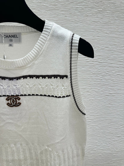 26SS NEW Color Block Hollow-Out Knit Vest 🤍