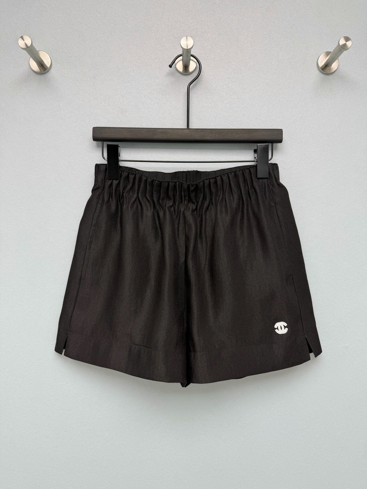 26SS NEW Satin Elastic Embroidered Shorts