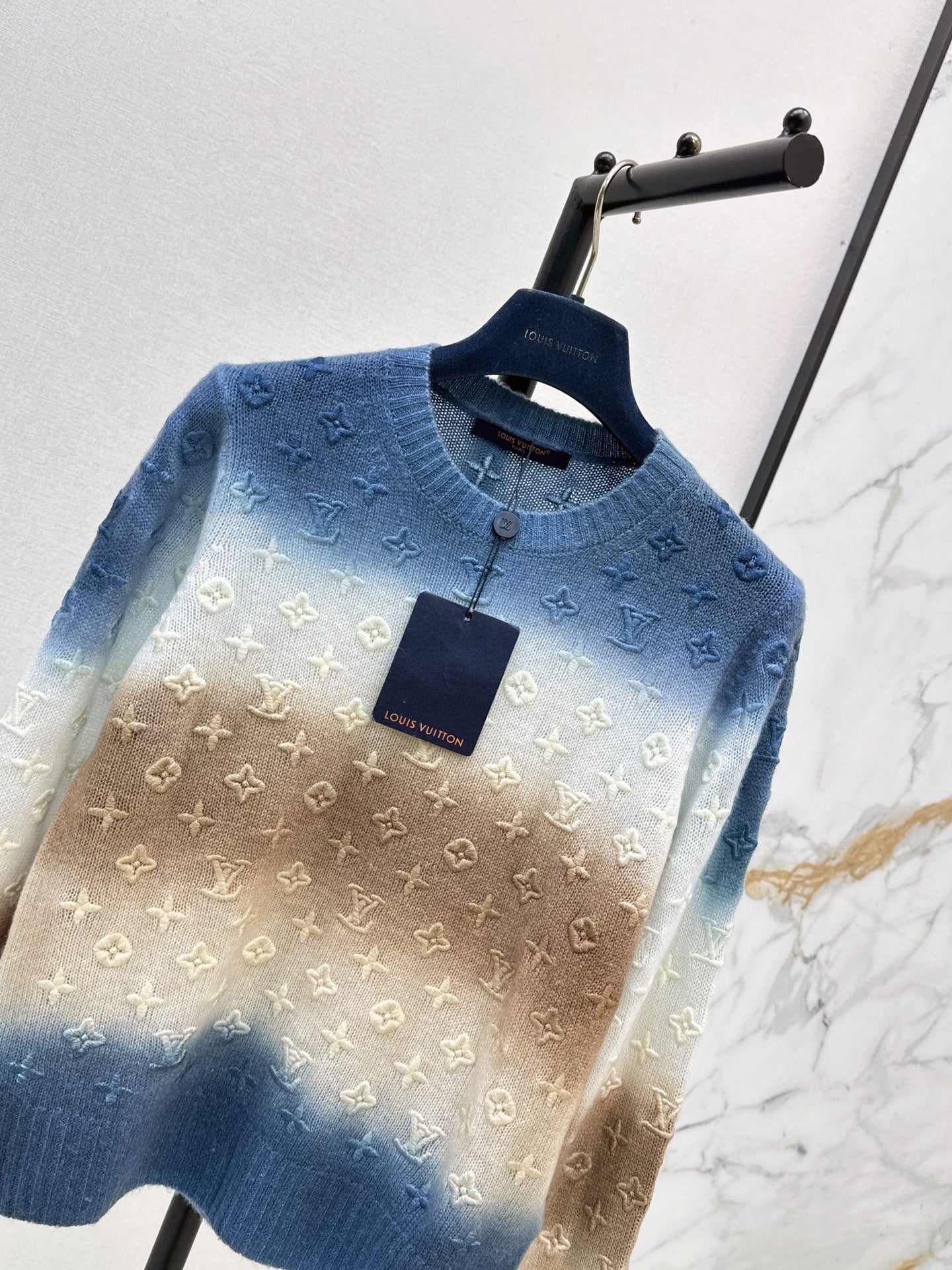 26SS New Gradient Tie-Dye Cashmere Knit with Embossed Logo 🩵